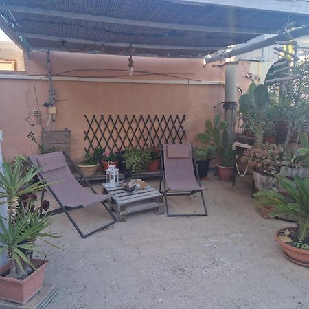La Casa Di Melina - Home Book & Green Lovely Terrace Pachino Exterior photo
